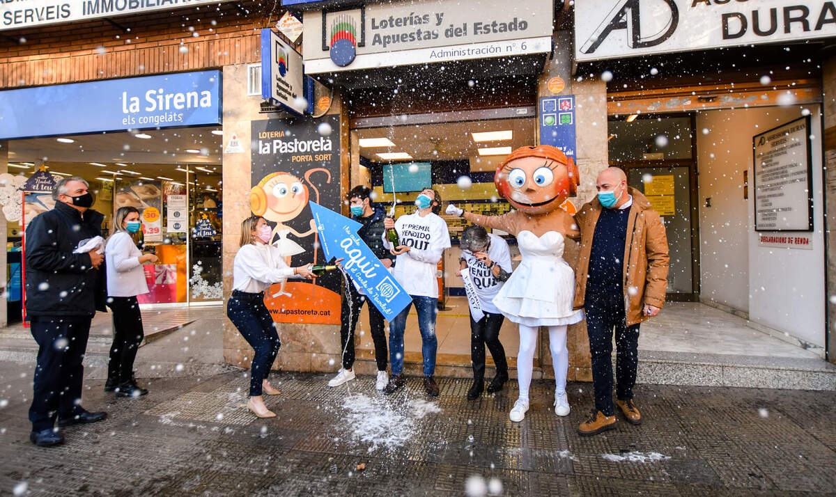 Pluja De Milions Cau El Gordo De La Loteria De Nadal A Reus I Bonavista