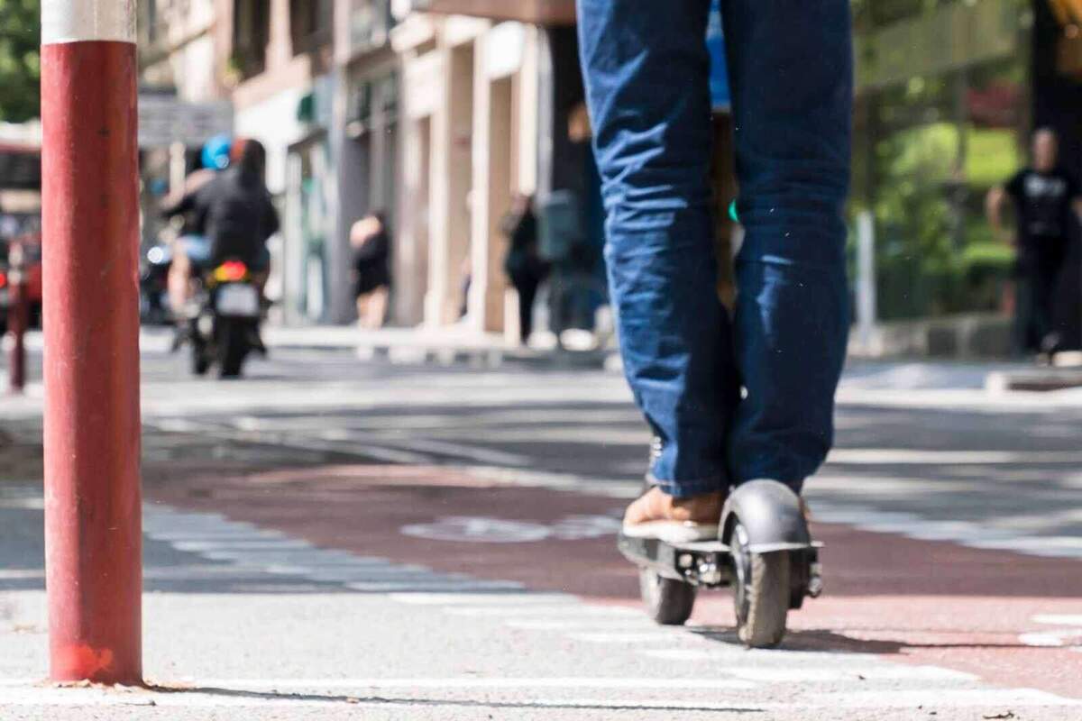 Mor El Conductor D Un Patinet De Nom S Anys A Barcelona