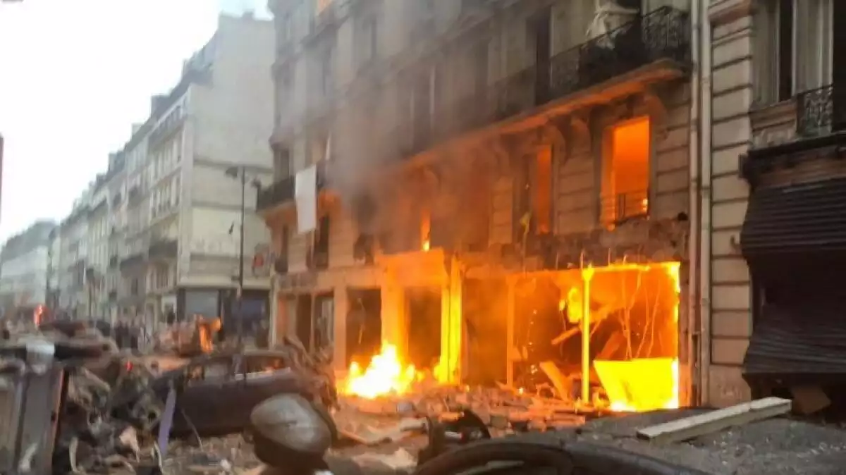 El centre de París s’ha vist afectat per una forta explosió fa tan sols uns minuts