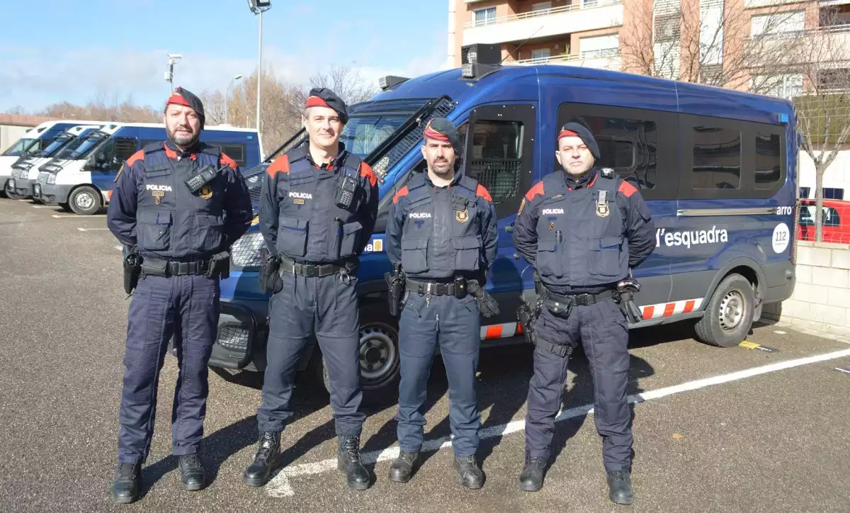 Quatre dels agents de l'ARRO de Lleida que van participar en l'actuació.