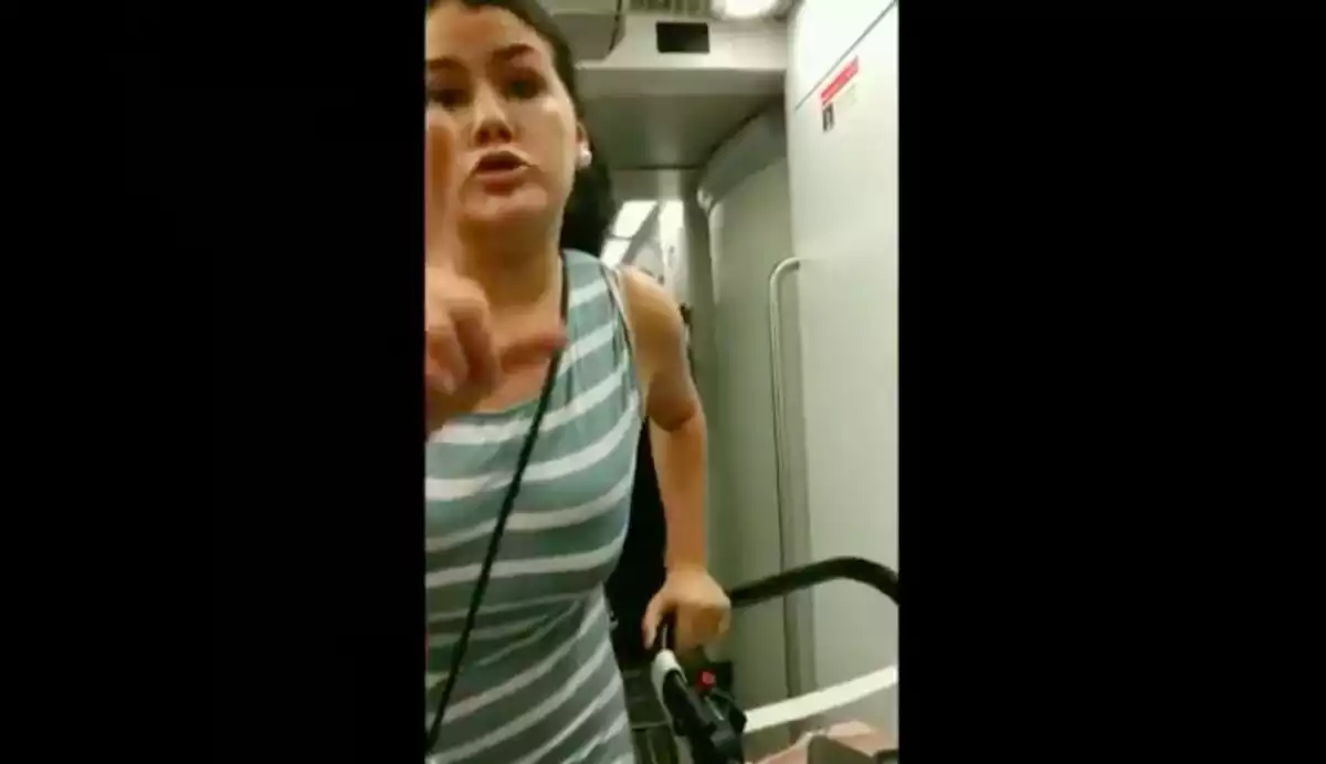 agressora metro