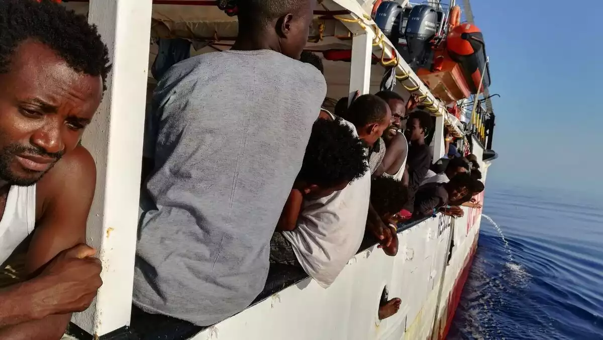 L'Open Arms entrarà en aigües italianes per intentar evacuar els 147 migrants