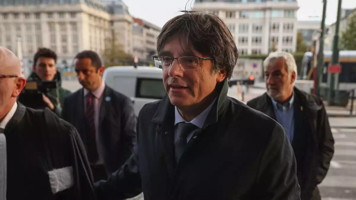 Carles Puidemont arribant al Palau de Justícia de Brussel·les