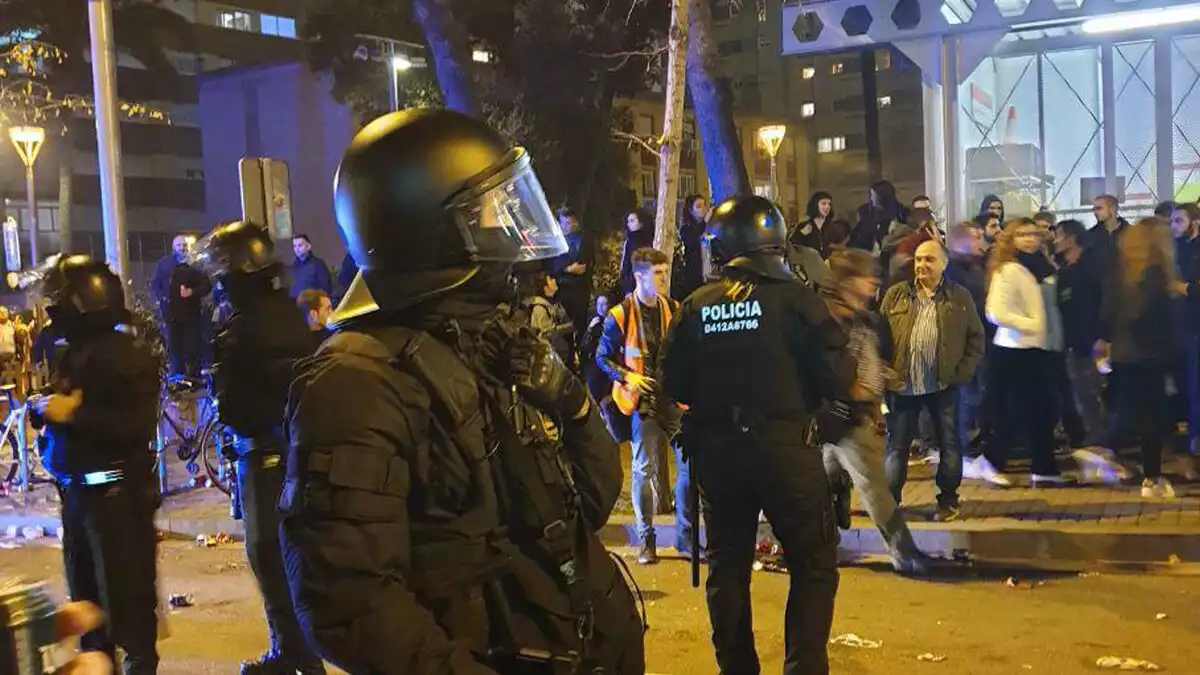 Mossos d'Esquadra durant el Clàssic del 18 de desembre de 2019