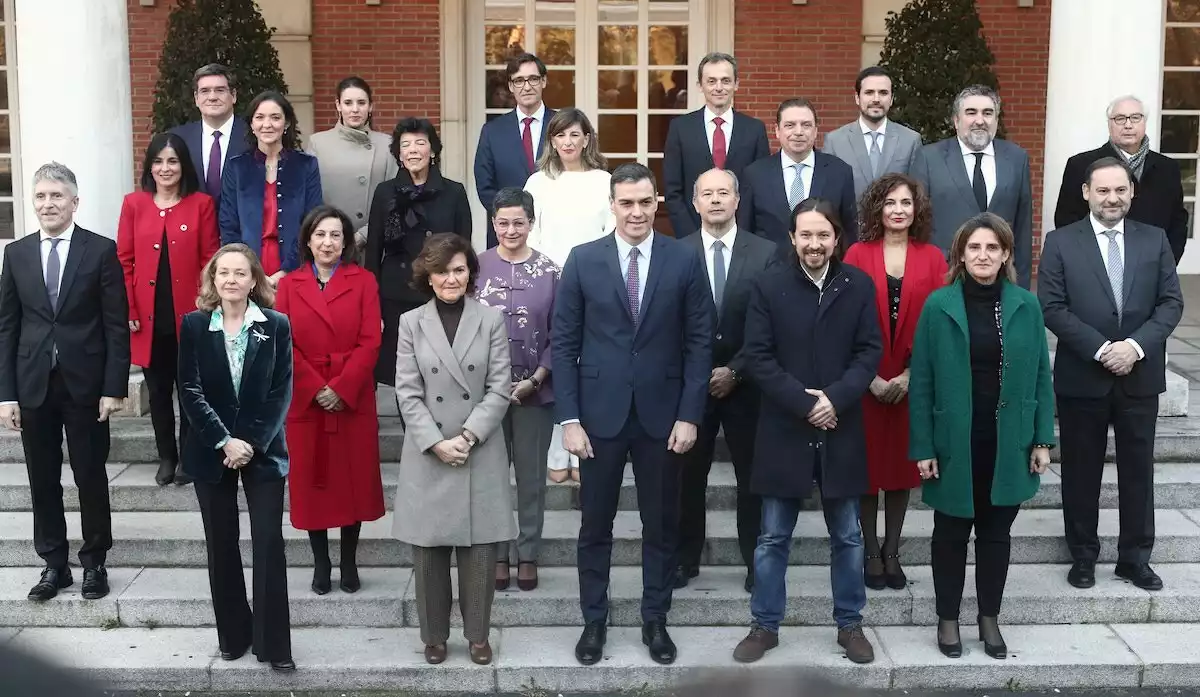 El primer govern de coalició de la història d'Espanya, del PSOE i Unides Podem, en el primer Consell de Ministres, el 14 de gener de 2020.