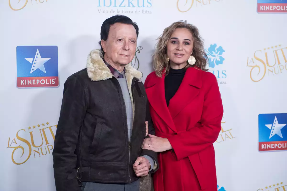 José Ortega Cano amb la seva dona a la premiere de 'La Suite Nupcial'