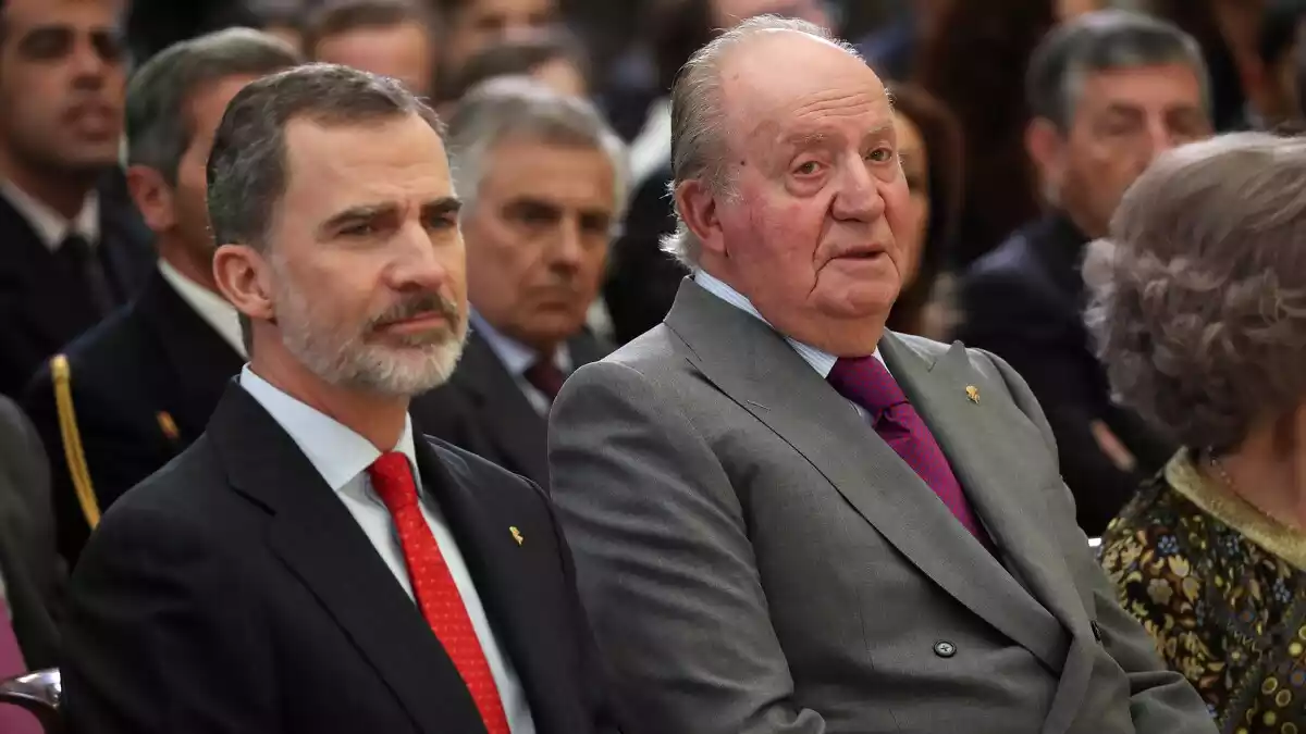 Felip VI i Joan Carles I durant els Premis Nacionals de l'Esport a Madrid