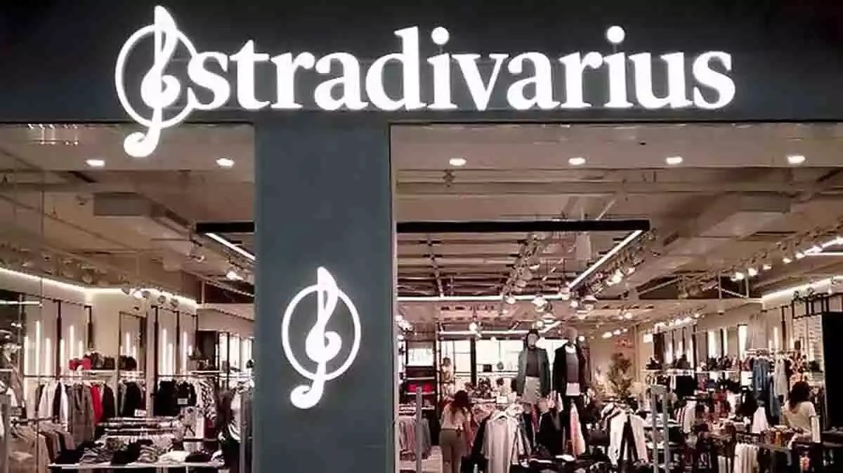 Botiga Stradivarius al centre comercial Luz del Tajo