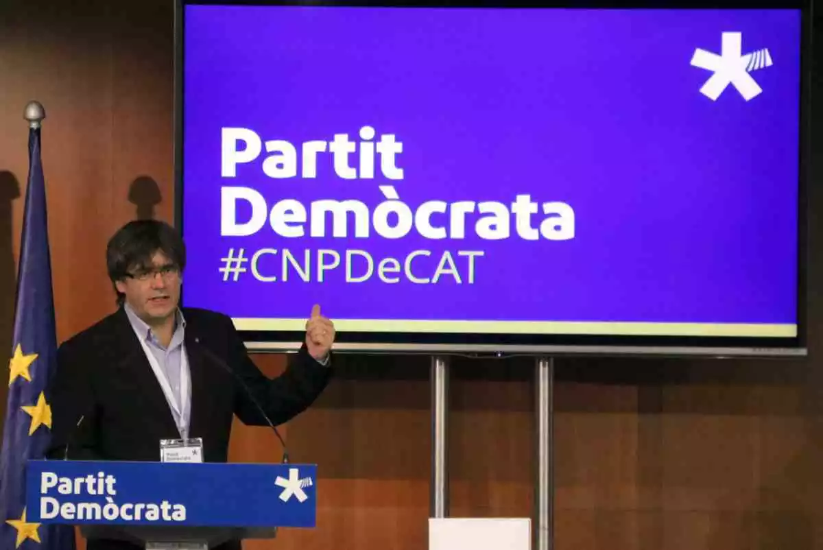 Carles Puigdemont en un Consell Nacional del PDECat.