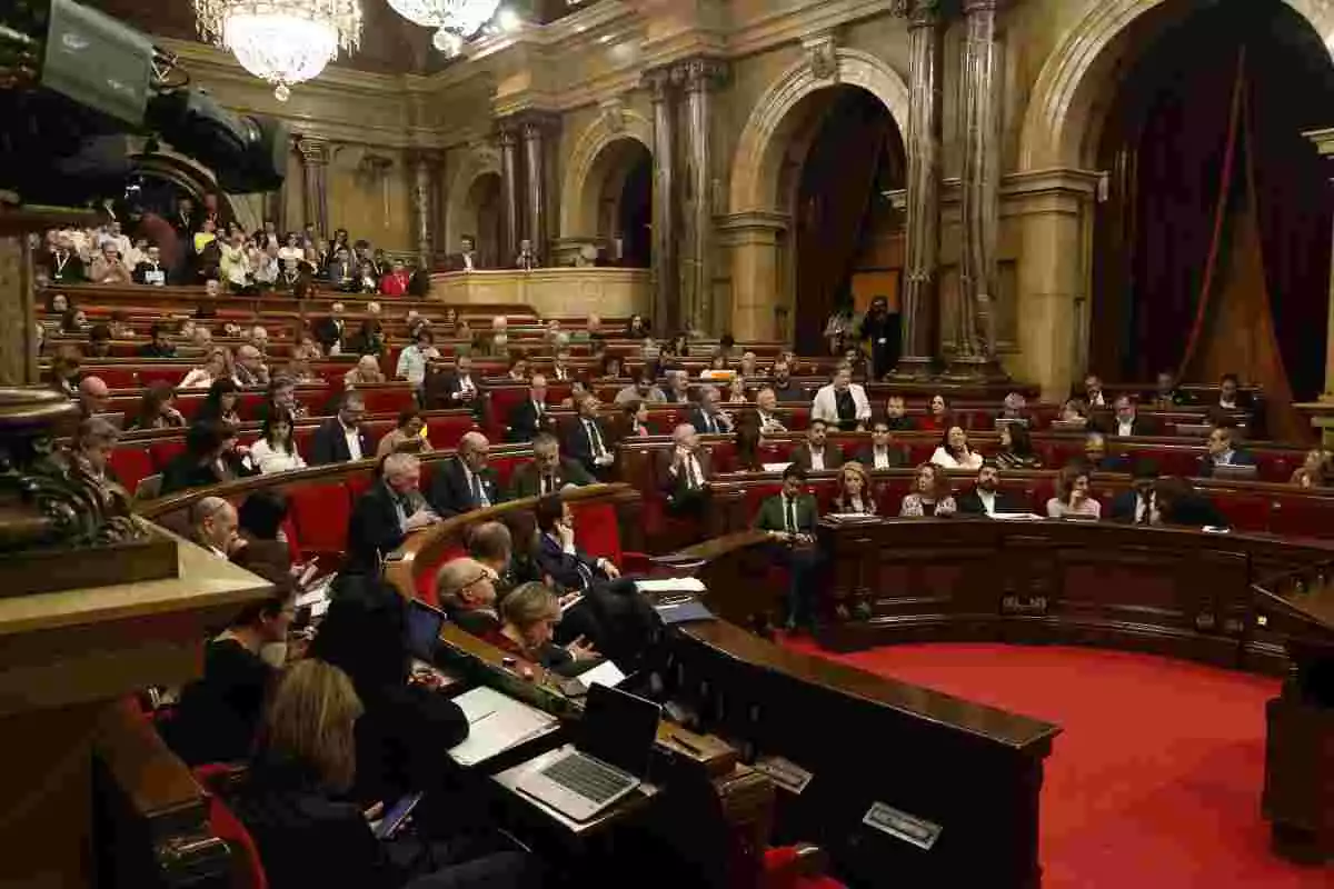 Pla general d'una sessió de control als consellers del Govern al Parlament de Catalunya