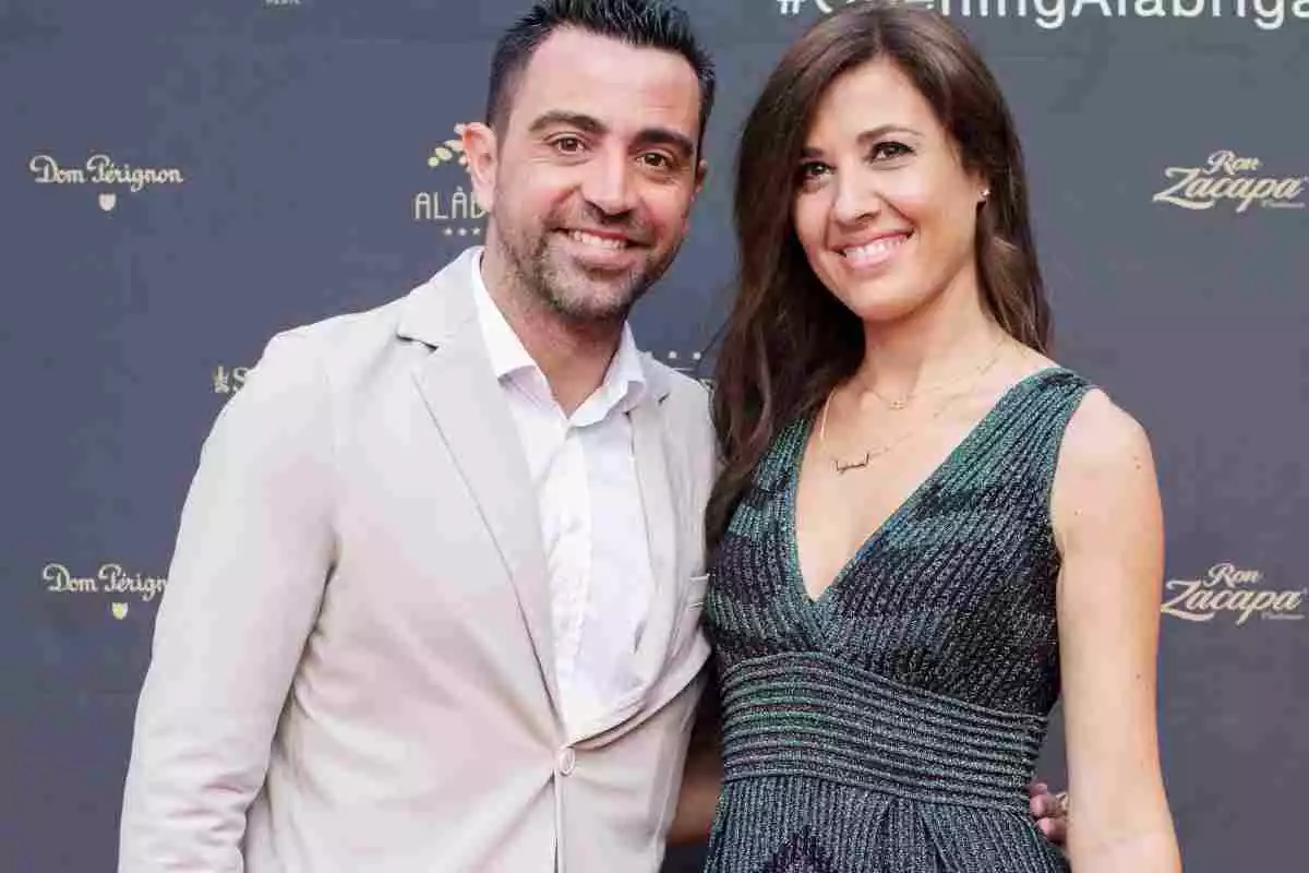 El futbolista Xavi Hernández i la seva esposa Nuria Cunillera
