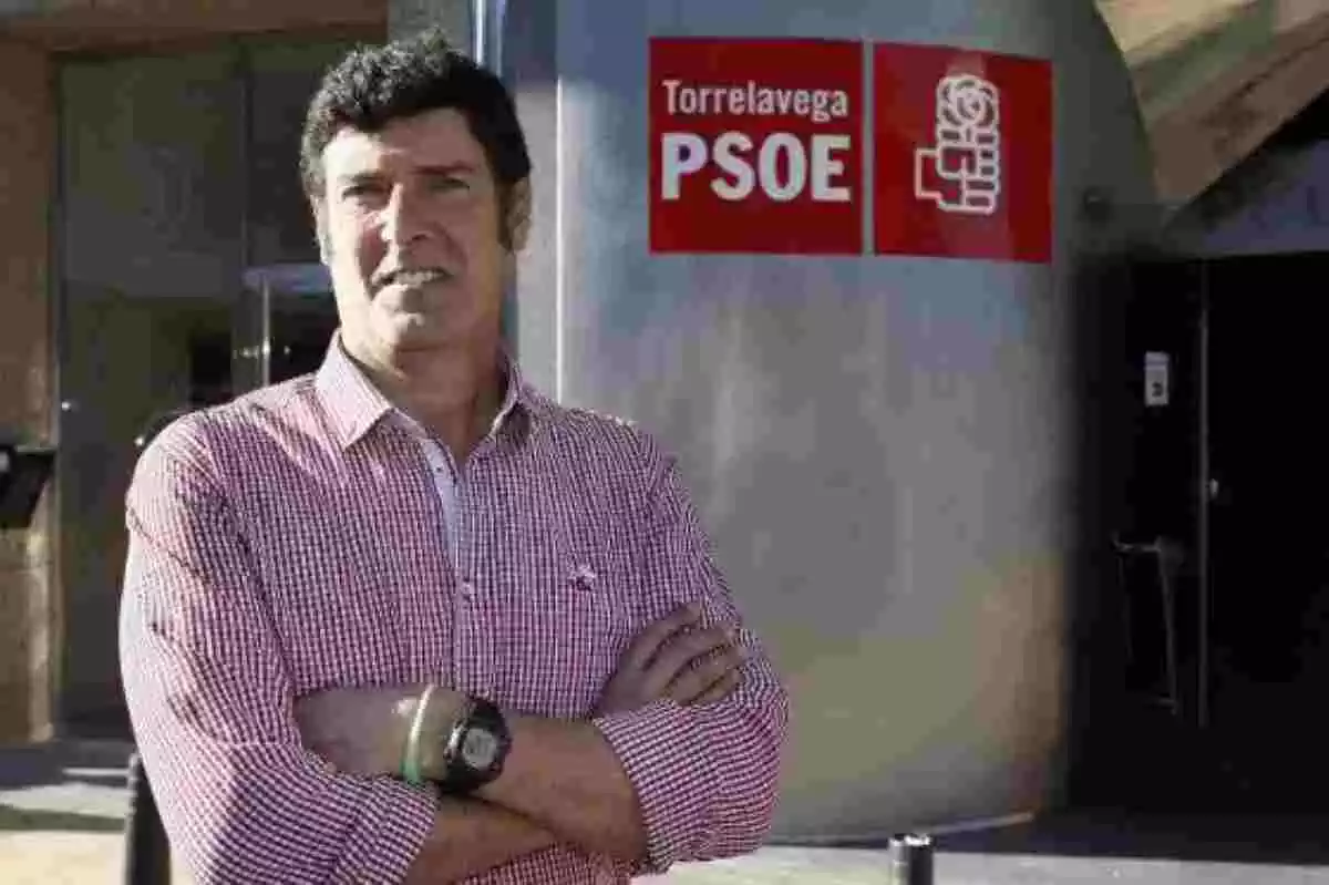 Imatge del regidor del PSOE a Torrelavega, Bernardo Bustillo