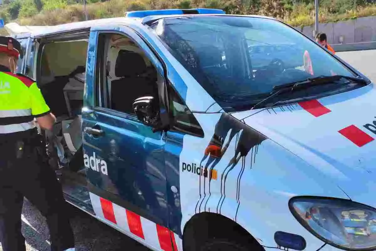 Vehicle de Mossos accidentât al peatge de Martorell el 2 de juliol de 2020