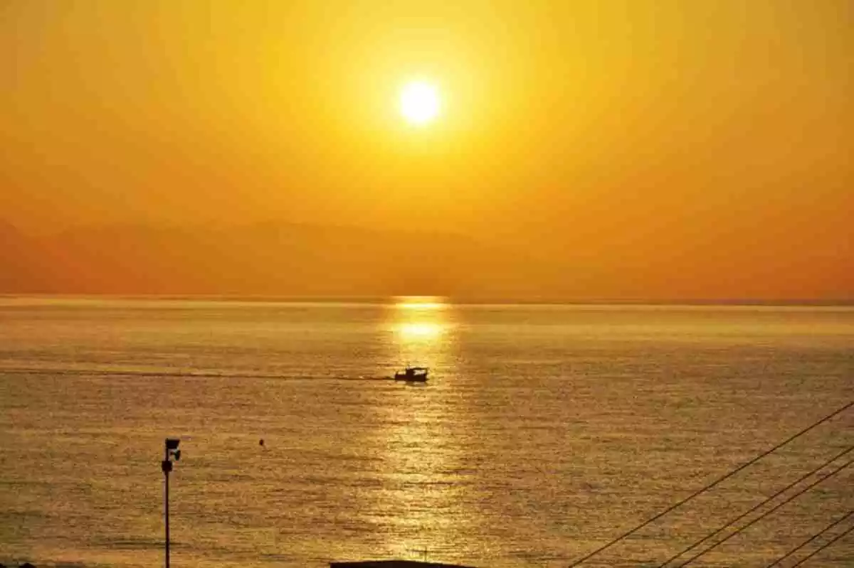 Imatge d'una sortida de sol a Fuengirola, Màlaga