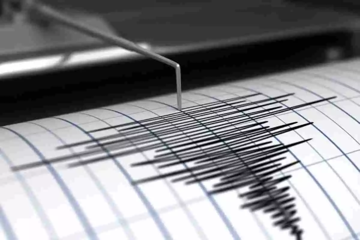 Imatge d'un sismògraf detectant un terratrèmol