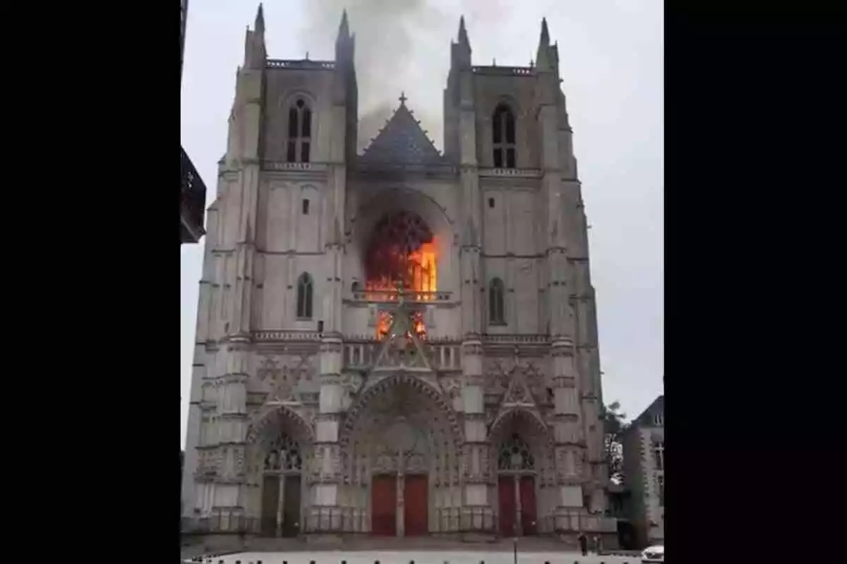 Incendi a la catedral de Nantes el 18 de juliol del 2020