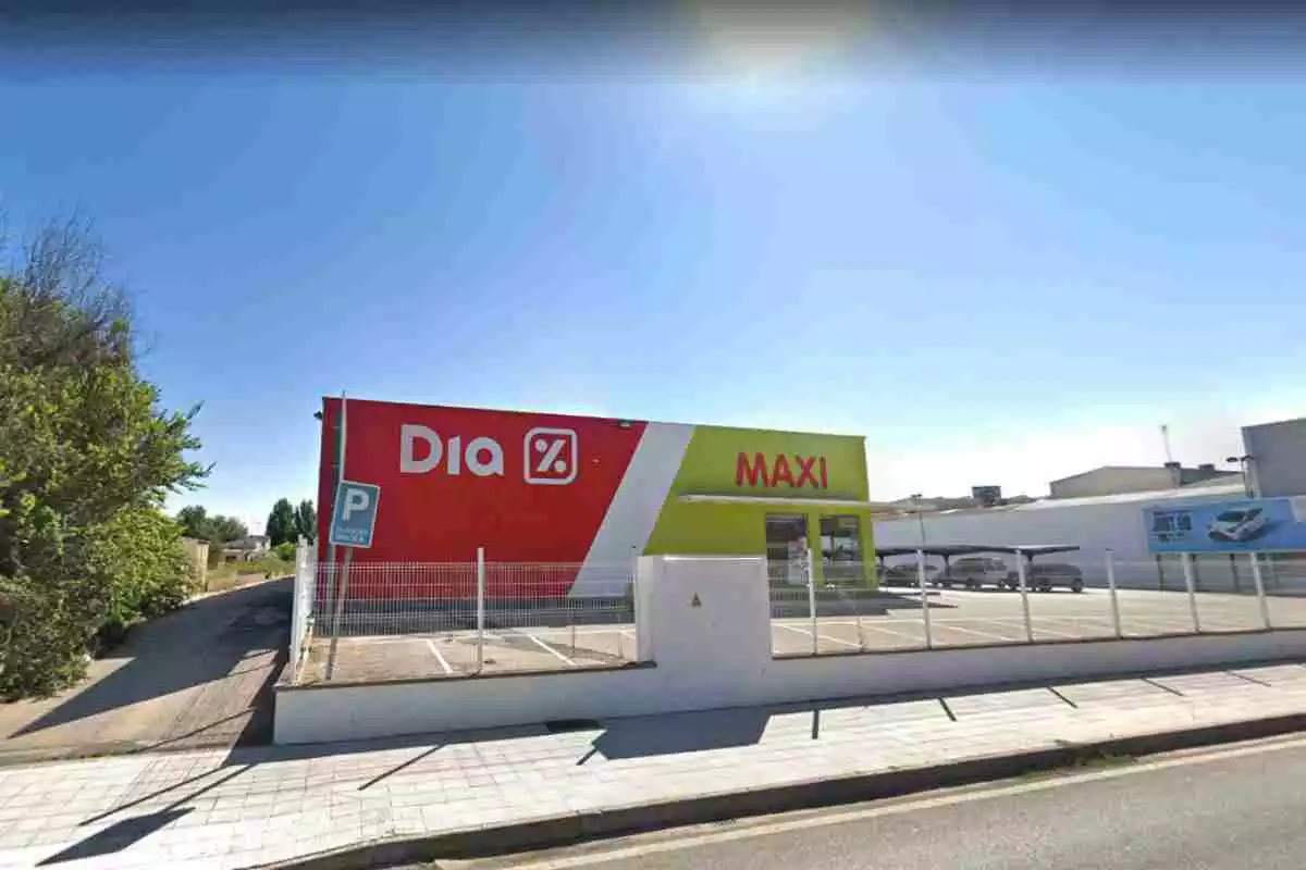 Imatge del supermercat Maxi Dia de la Bisbal d'Empordà, al carrer de l'Aigüeta