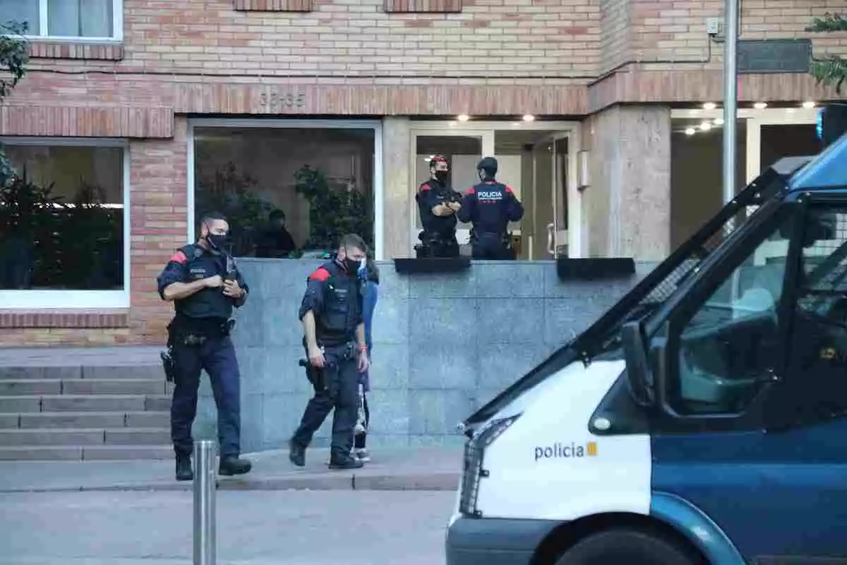 Pla general d'agents dels Mossos en una de les entrades a Barcelona