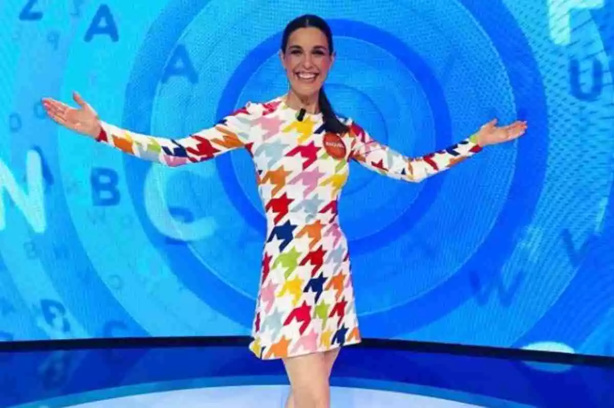 Raquel Sánchez Silva amb un gran somriure al plató de 'Pasapalabra'