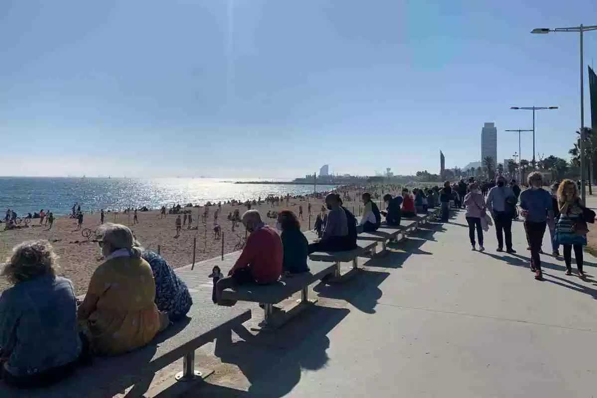 Imatge d'una platja de Barcelona durant la jornada de Tots Sants
