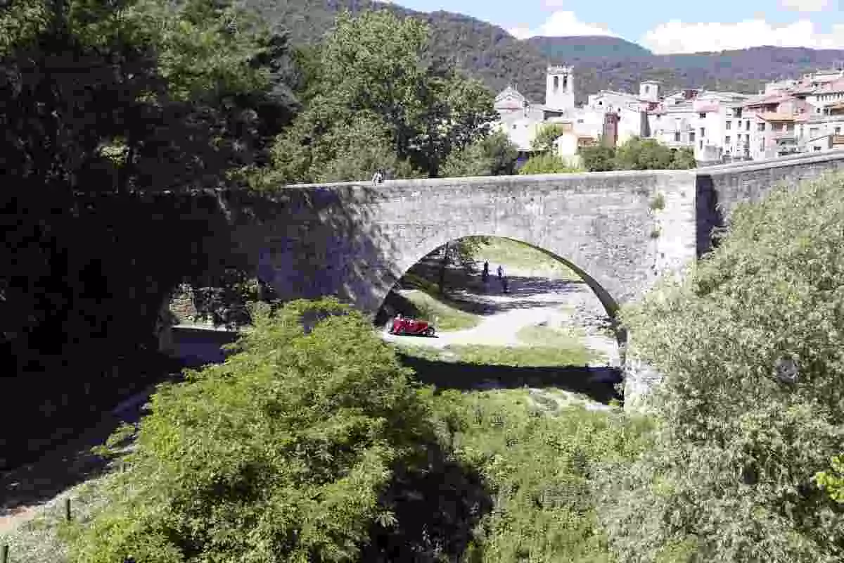 Pla general del pont medieval de Besalú, a la comarca de la Garrotxa