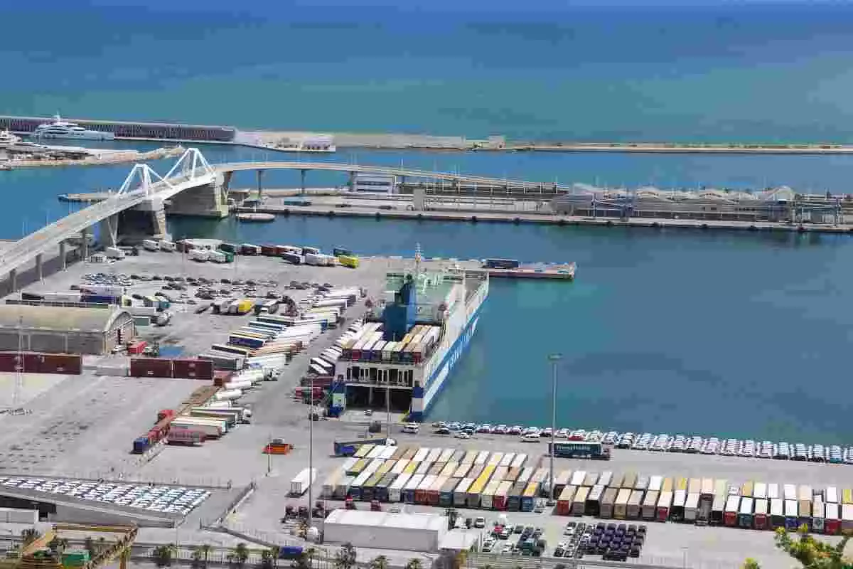 Imatge aèria del moll de creuers del port de Barcelona el 15 de maig de 2020