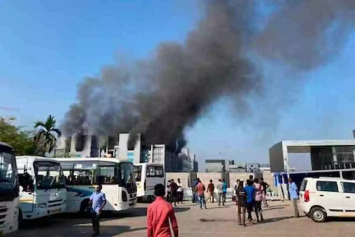 Imatge de la fàbrica de vacunes de l'India que s'ha incendiat aquest dijous, 21 de gener
