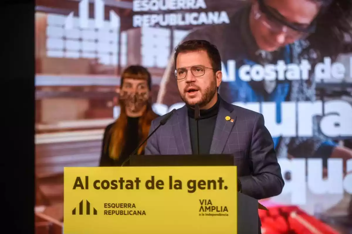 El vicepresident en funcions de la Generalitat, Pere Aragonès, en un acte electoral d'ERC