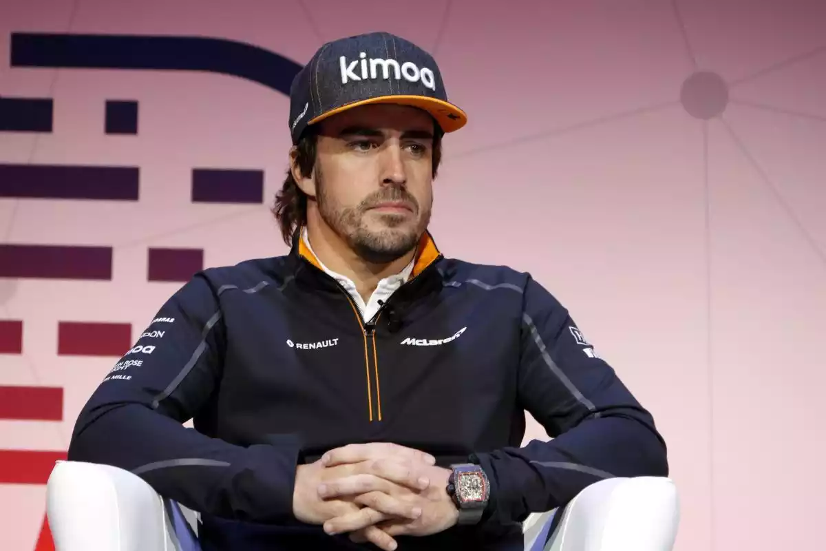 Fernando Alonso en una conferència com a pilot de l'equip McLaren al Mobile World Congress