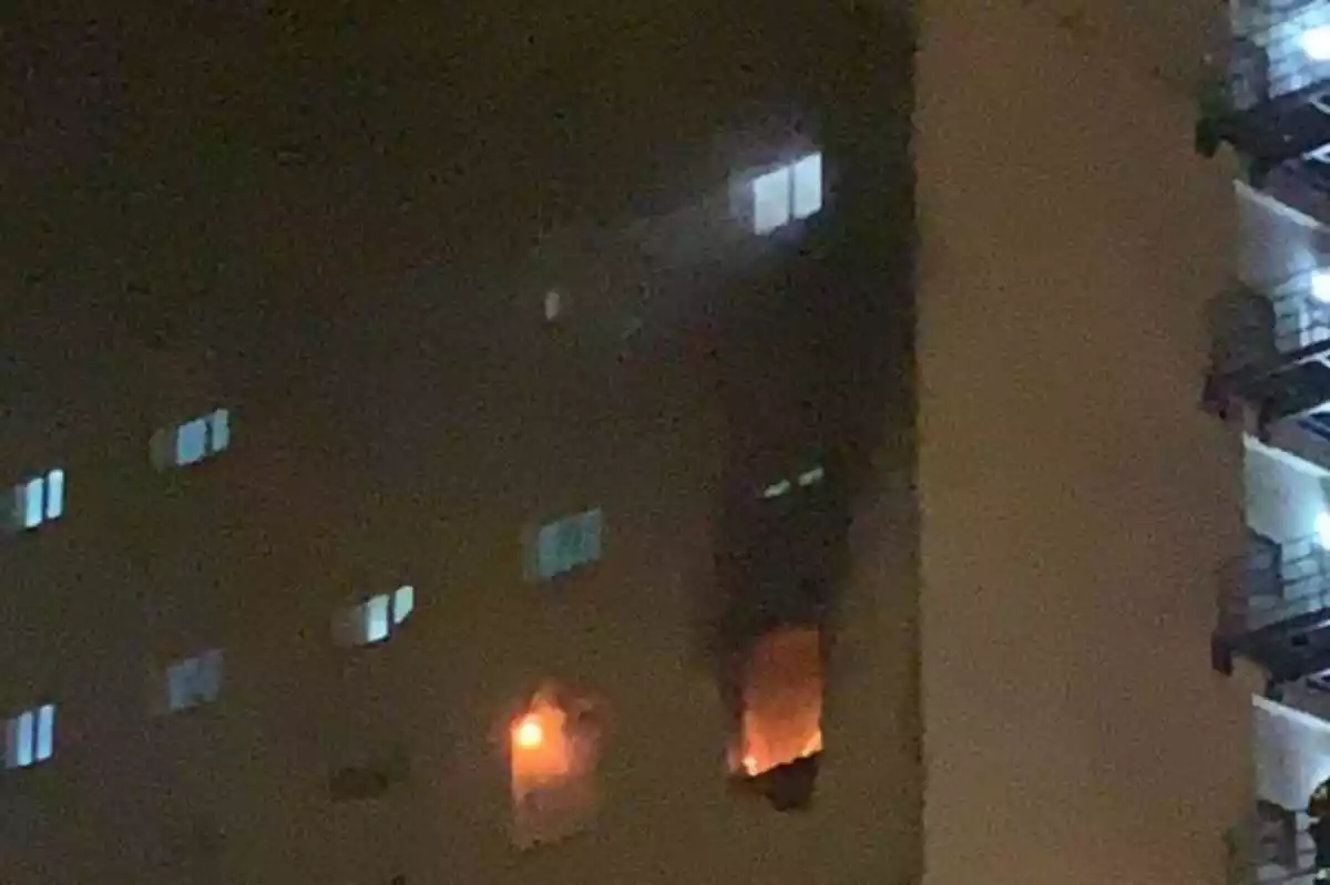 L'incendi ha afectat una planta per a pacients amb Covid-19 de l'Hospital Puerta del Mar de Cadis