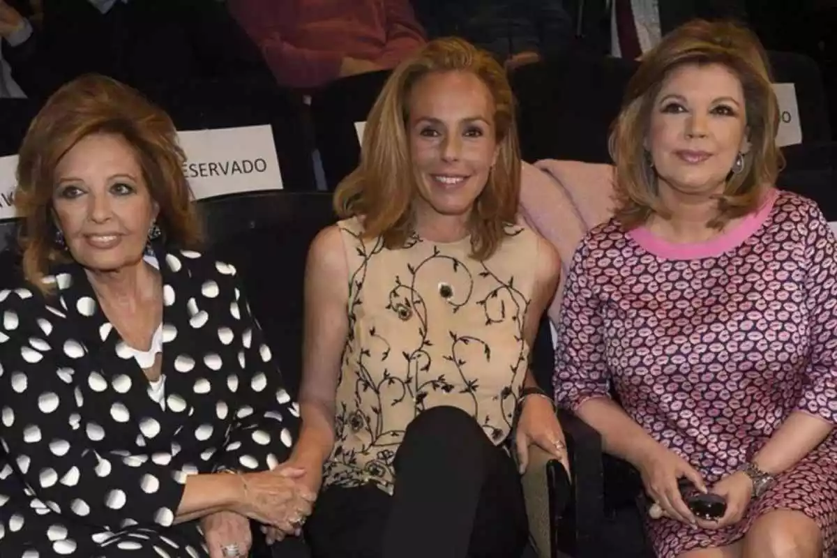 Rocío Carrasco amb la seva 'família escollida', María Teresa Campos i Terelu Campos