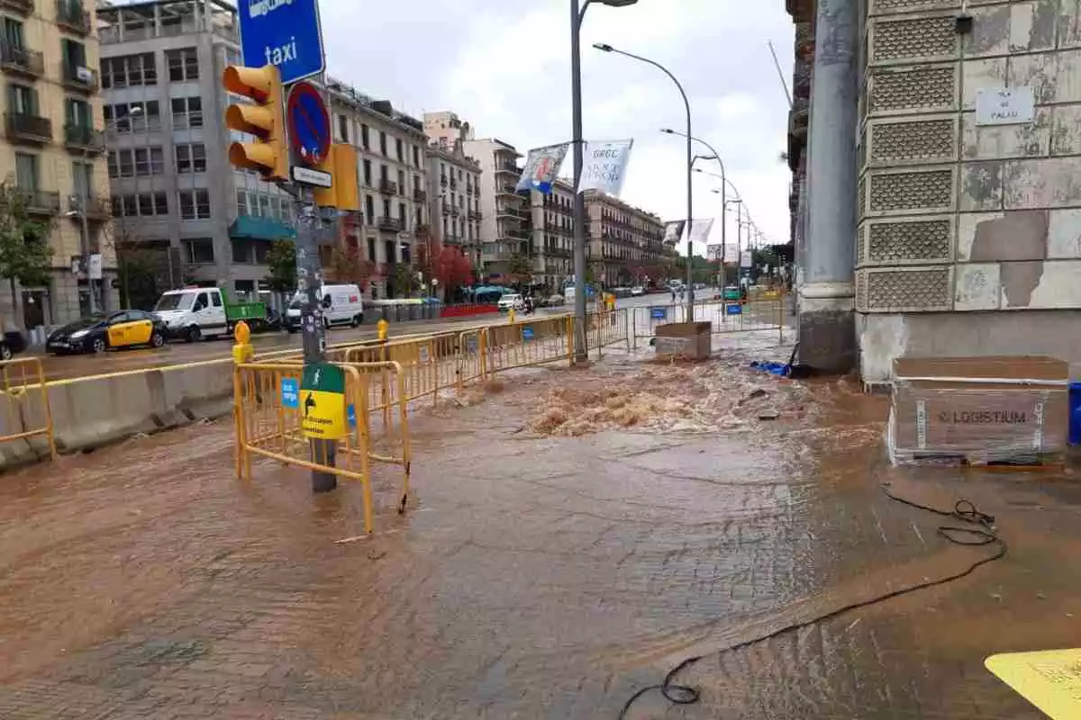 Imatge de la zona inundada al barri de La Ribera de Barcelona.