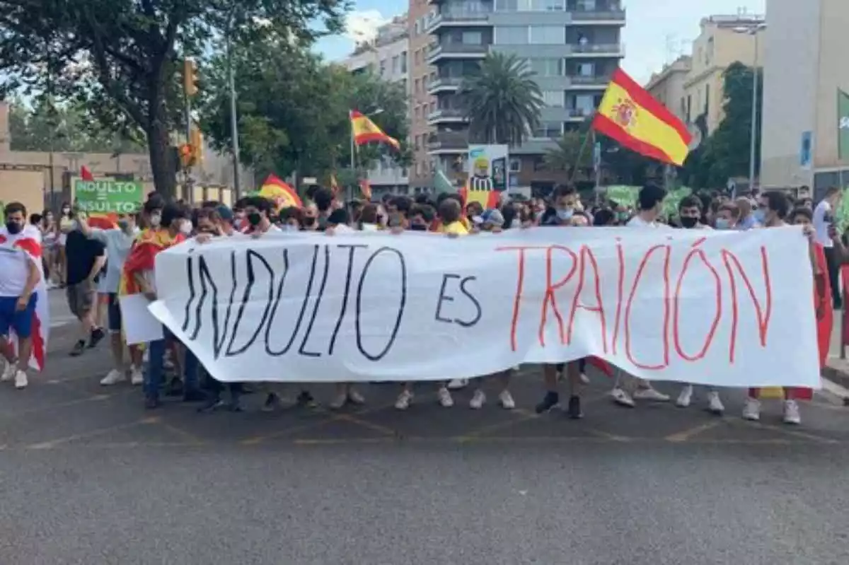 Manifestació contra els indults amb 200 assistents a Barcelona