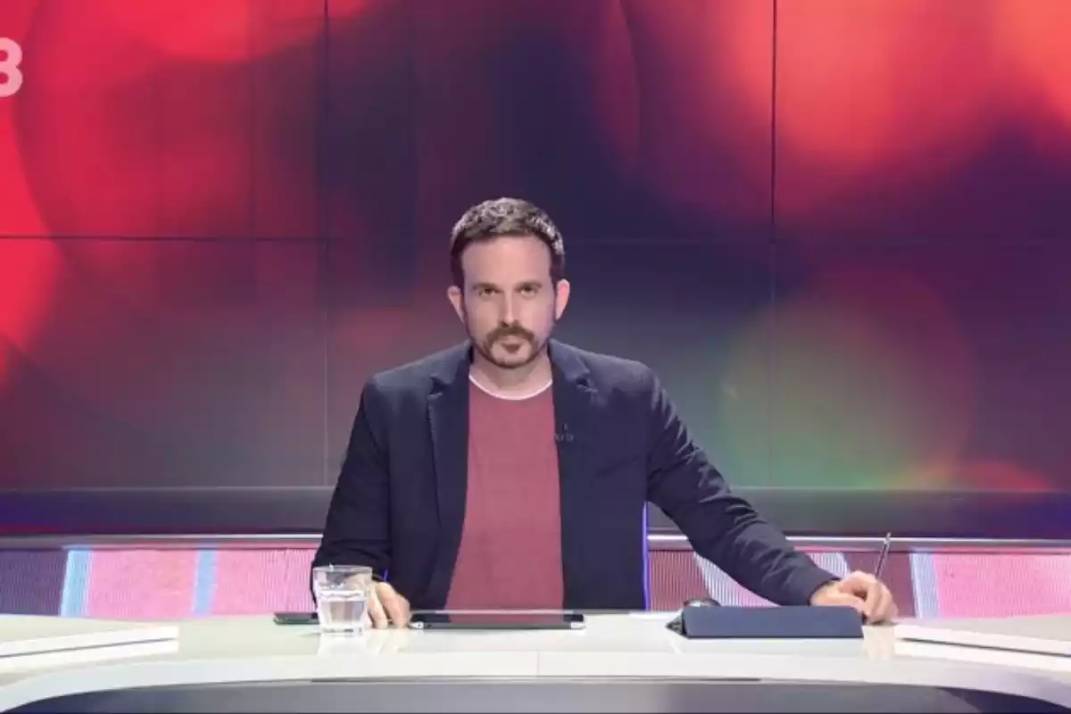 Francesc Garriga, presentador del programa 'Onze', ha rebutjat en directe les últimes agressions homòfobes.