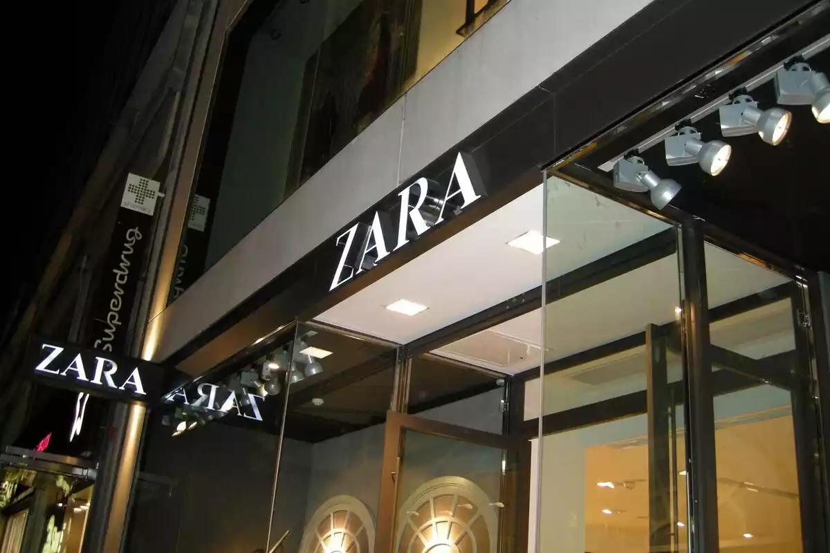 Exterior d'una botiga de Zara