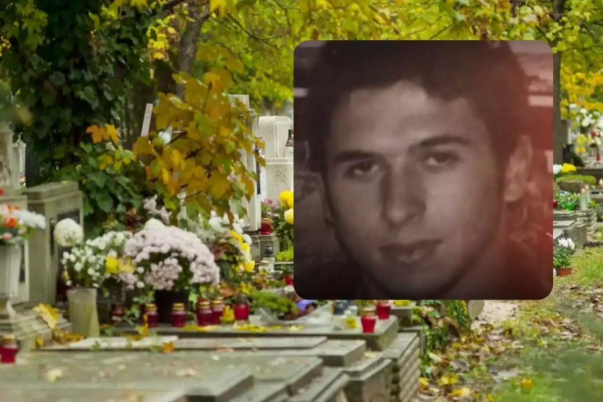 Fotomuntatge de David González, el jove espanyol assassinat davant 200 persones, i un cementiri amb flors