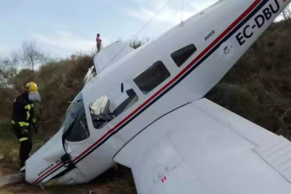 L'avioneta accidentada en què viatjaven els reporters de Telemadrid