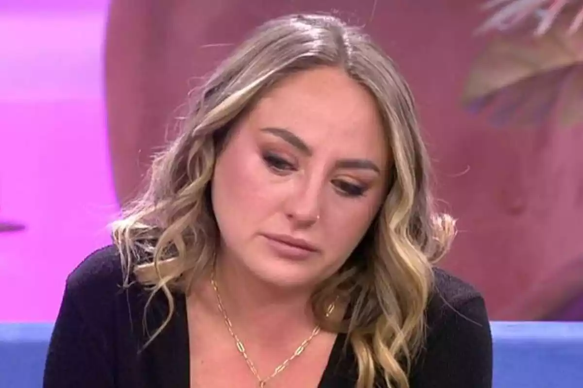 Rocío Flores, plorant, a 'El programa de Ana Rosa'.