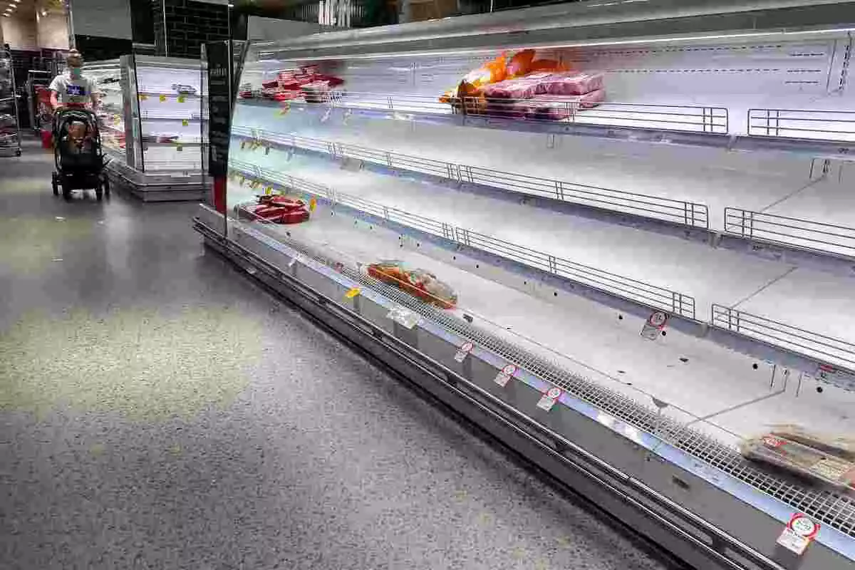 Imatge d'un supermercat sense existències