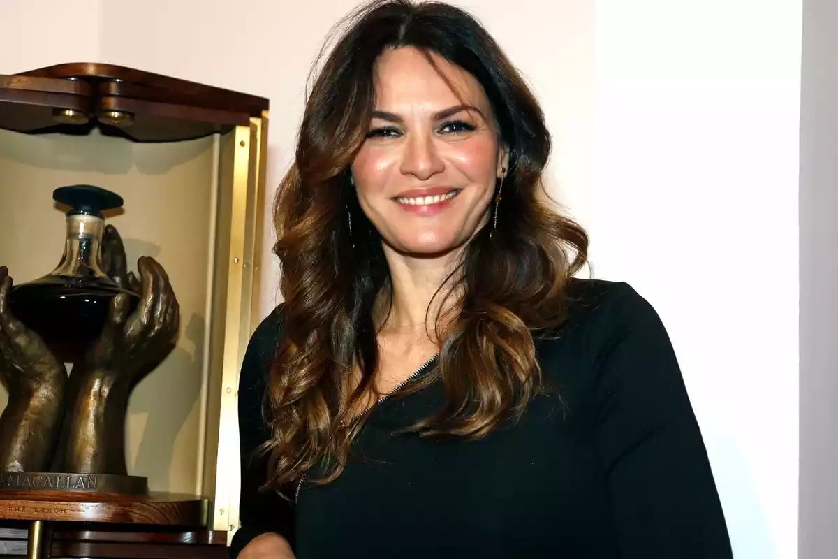 Fabiola Martínez somrient
