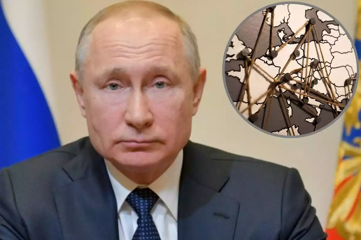 Mntatge d'una foto de Putin i un mapa d'Europa amb un pla d'estratègia traçat
