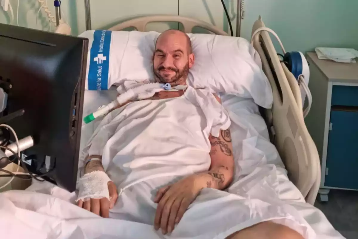 Jordi Sabaté Pons a un llit d'hospital
