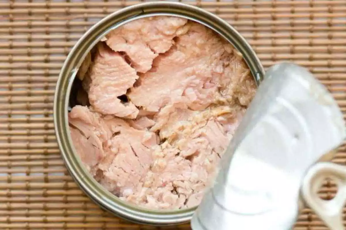 Una llauna de tonyina oberta