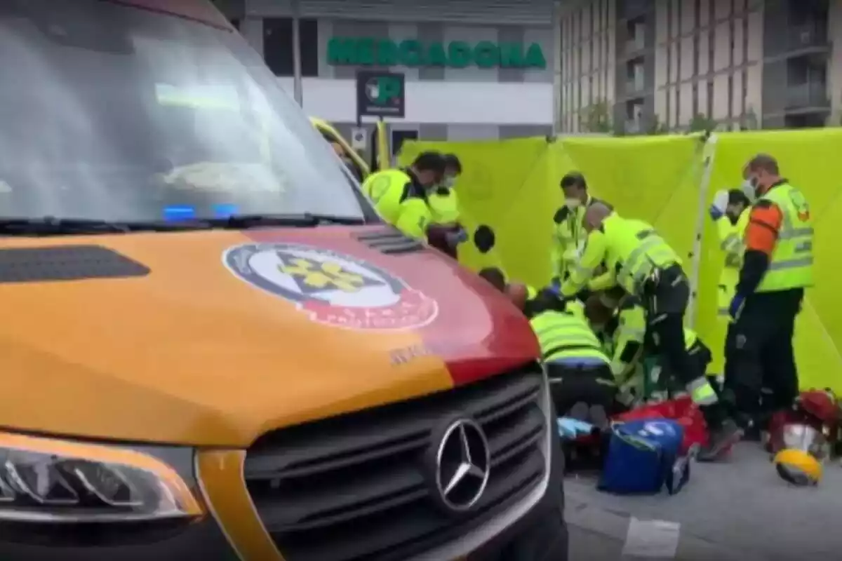 Foto emergències mèdiques i ambulància