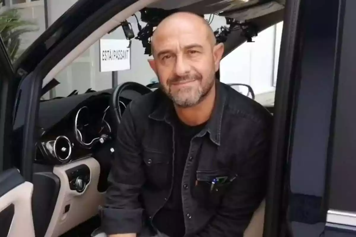 Eloi Vila, presentador de TV3, dins d'un cotxe