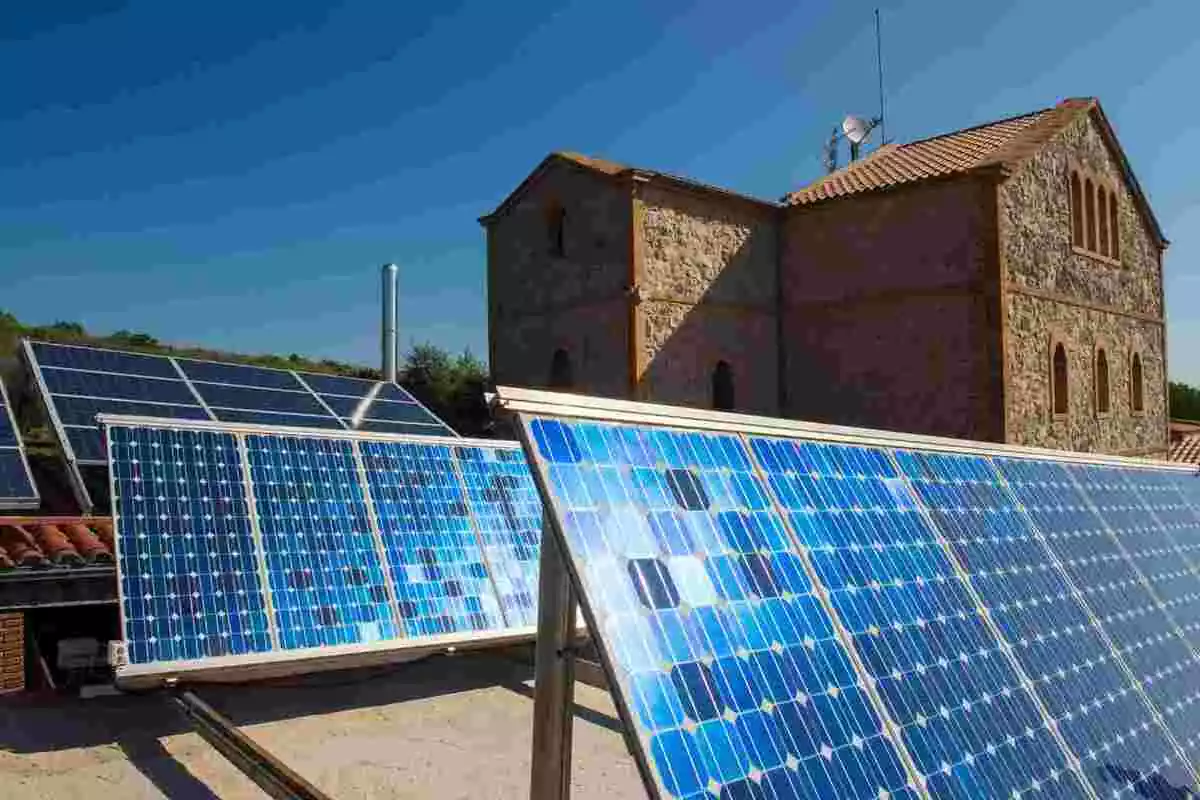 Imatge d'energia renovable al centre d’informació de la Pleta, al Parc del Garraf