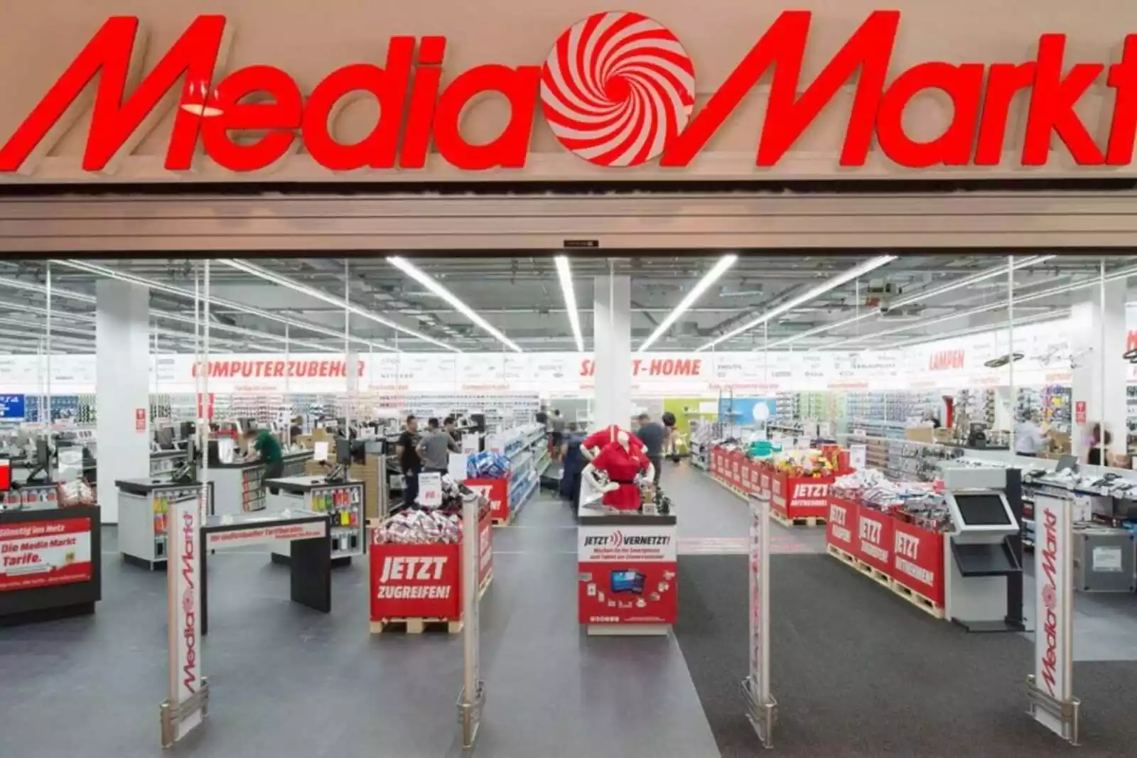 MediaMarkt está de liquidación y baja un 40 % su cafetera