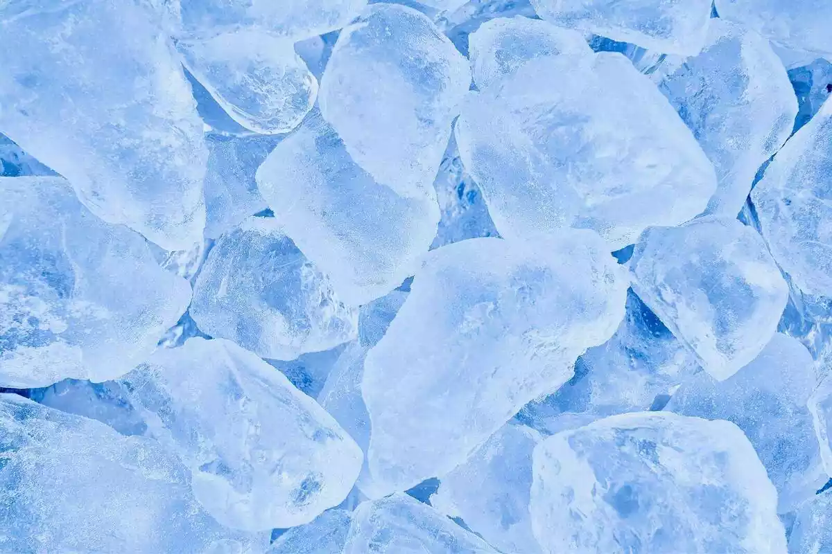 Imatge d'uns quants glaçons de gel