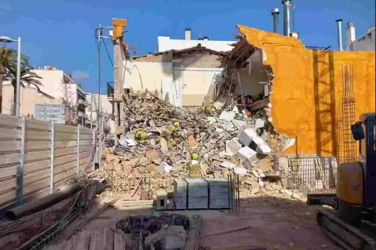 Imatge de l'edifici ensorrat a Sitges