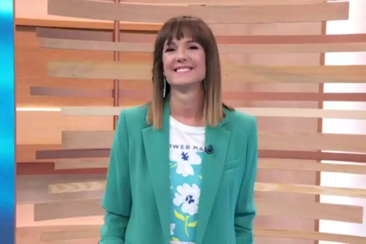 Imatge de Mónica López presentant a RTVE